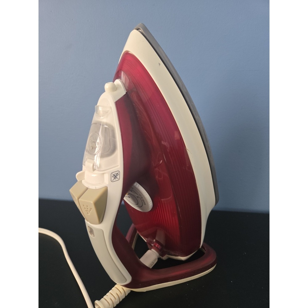 T-Fal 1700W Ultra glide FV4446 Steam Iron Easy cord 3-way Auto Shut-Off